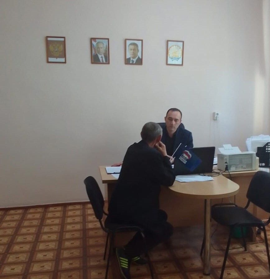 Мазитов Юлай Батыргареевич – главный врач Архангельской ЦРБ провёл личный приём с жителями Архангельского района